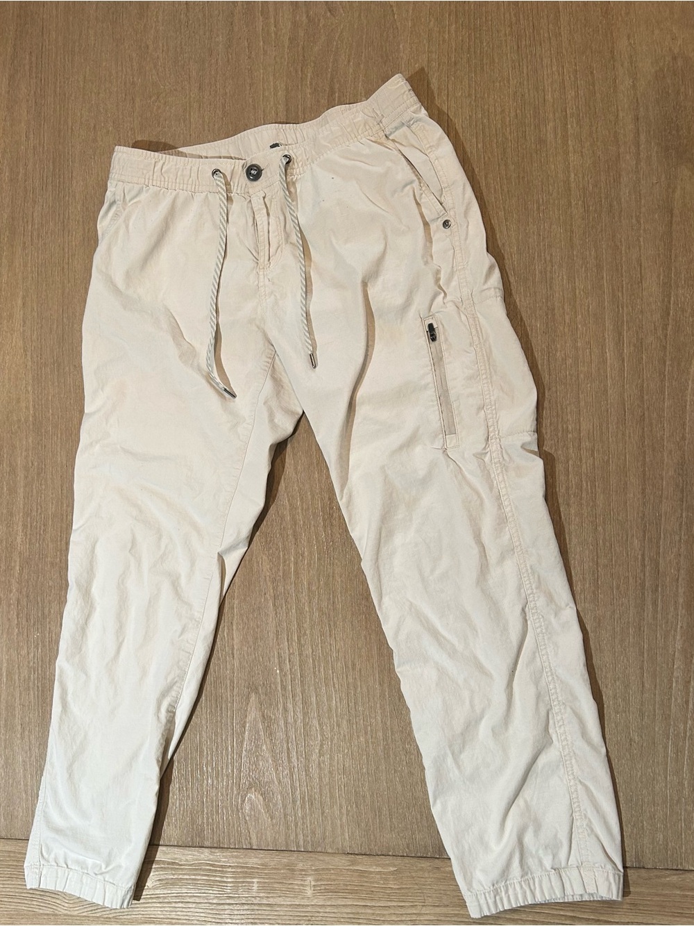 Vuori Men's Ripstop Utility Climber Pants - Size Medium Khaki Beige VW401